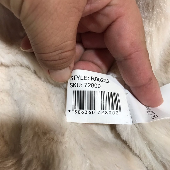 Stefano Di Roma Hoodie Puffy Vest Women’s Size L Color Wine Fur Lining
Pocket’s - Picture 8 of 14